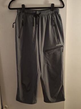 Mocoly Women's Dark Gray Zippered Active Cropped Joggers